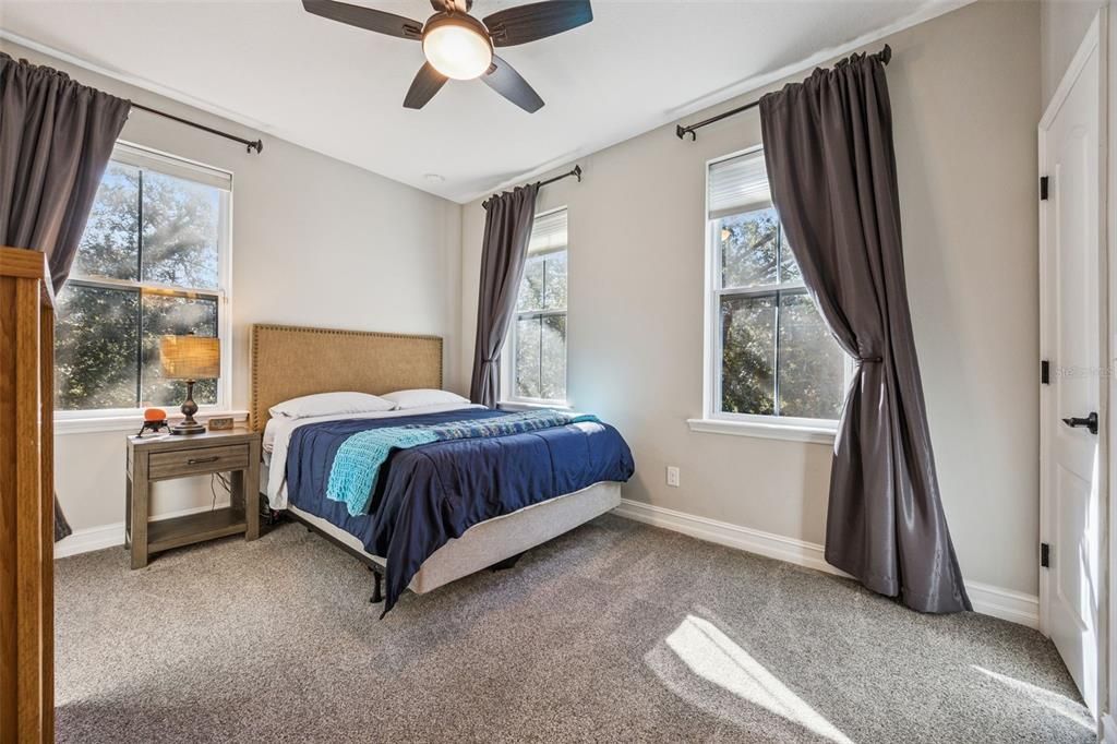 待售: $940,000 (4 贝兹, 3 浴室, 2677 平方英尺)