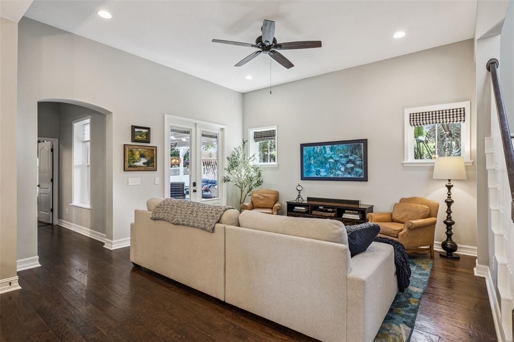 待售: $940,000 (4 贝兹, 3 浴室, 2677 平方英尺)