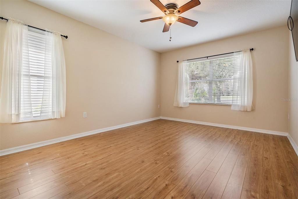 На продажу: $599,000 (3 спален, 2 ванн, 2395 Квадратных фут)