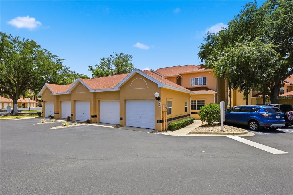 For Sale: $399,900 (3 beds, 2 baths, 1875 Square Feet)