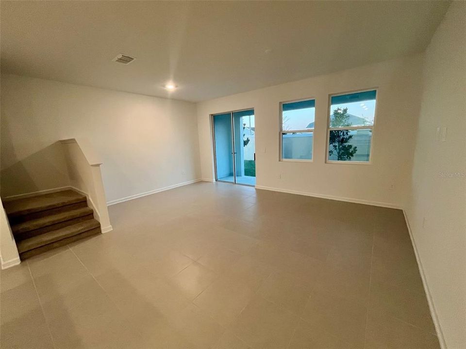 For Rent: $1,800 (3 beds, 2 baths, 1787 Square Feet)