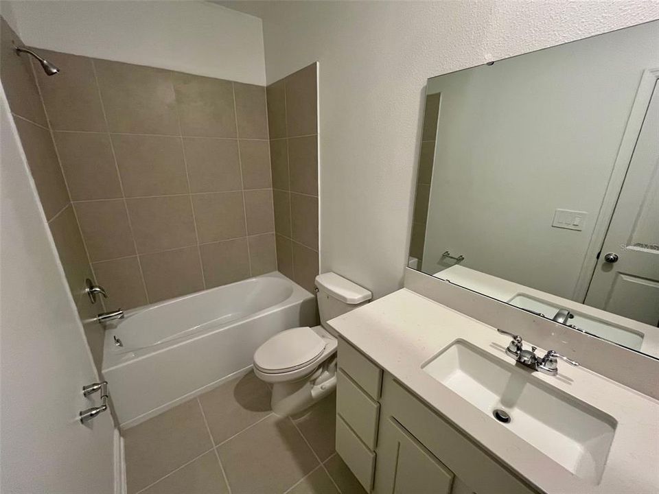 For Rent: $1,800 (3 beds, 2 baths, 1787 Square Feet)