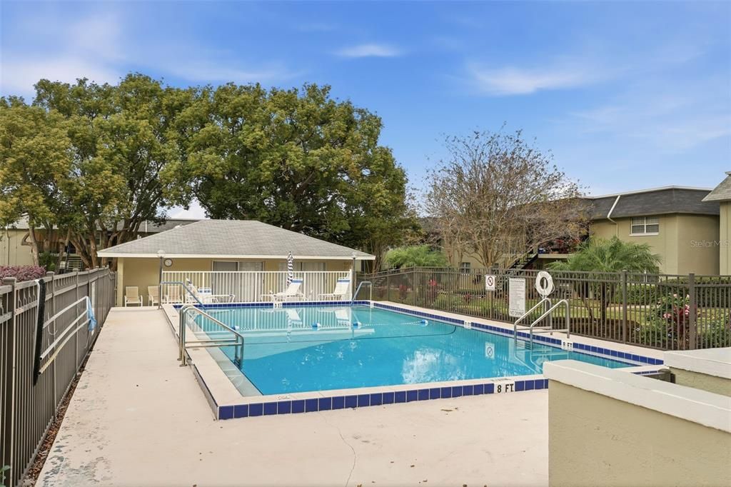 На продажу: $170,000 (2 спален, 1 ванн, 920 Квадратных фут)