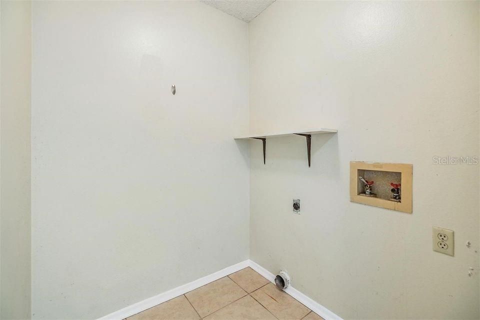 В аренду: $2,250 (3 спален, 2 ванн, 1287 Квадратных фут)