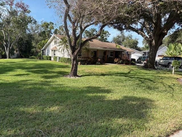 Vendido Recientemente: $558,000 (3 camas, 2 baños, 1659 Pies cuadrados)