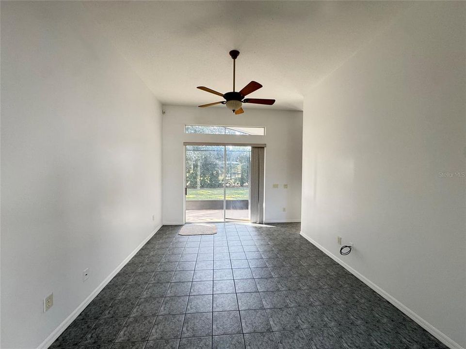 En Venta: $369,900 (3 camas, 2 baños, 1760 Pies cuadrados)