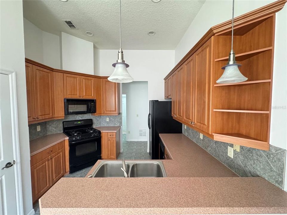 En Venta: $369,900 (3 camas, 2 baños, 1760 Pies cuadrados)