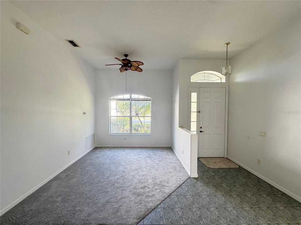 En Venta: $369,900 (3 camas, 2 baños, 1760 Pies cuadrados)