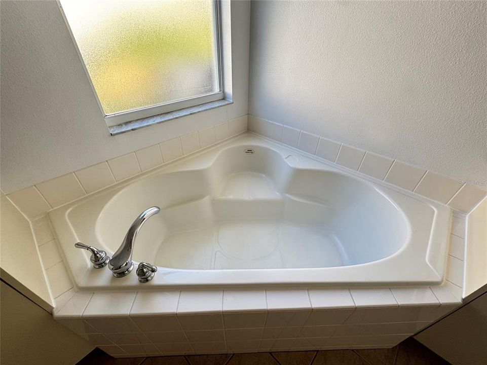 En Venta: $369,900 (3 camas, 2 baños, 1760 Pies cuadrados)