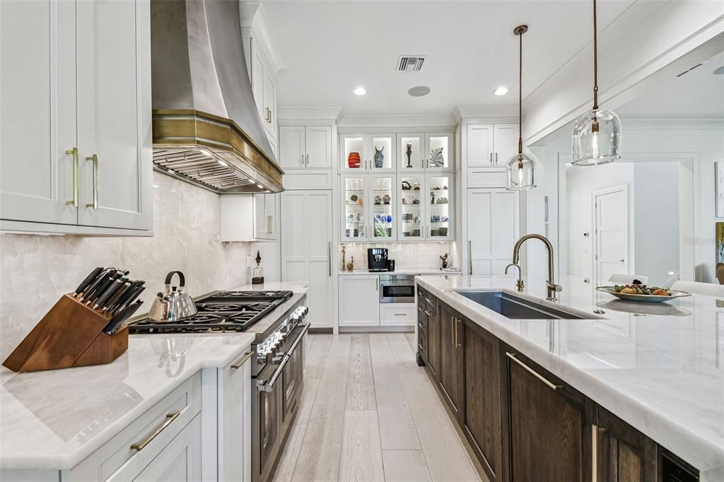 For Sale: $3,900,000 (4 beds, 4 baths, 4558 Square Feet)