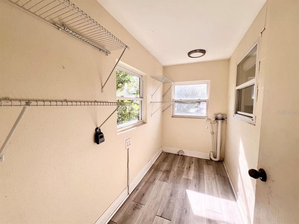 For Sale: $315,000 (4 beds, 2 baths, 1418 Square Feet)