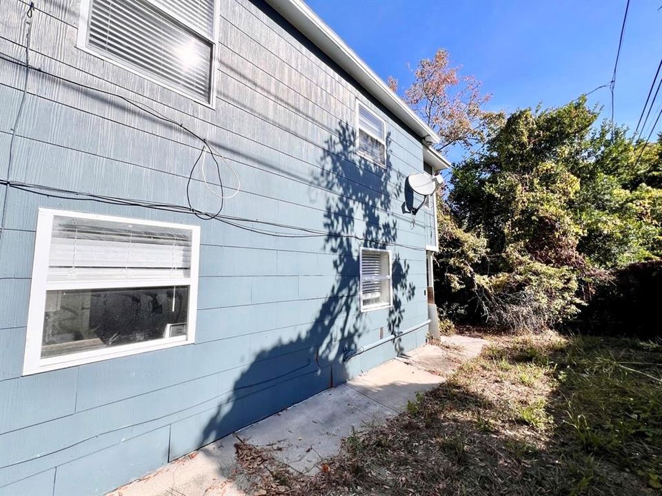 For Sale: $315,000 (4 beds, 2 baths, 1418 Square Feet)