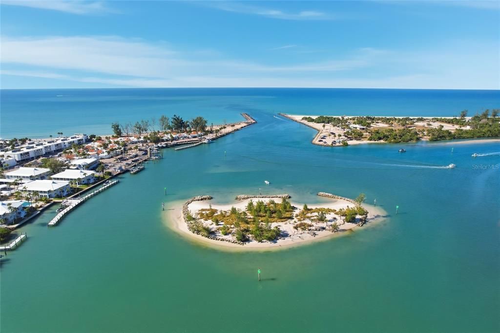 待售: $298,500 (2 贝兹, 2 浴室, 1400 平方英尺)