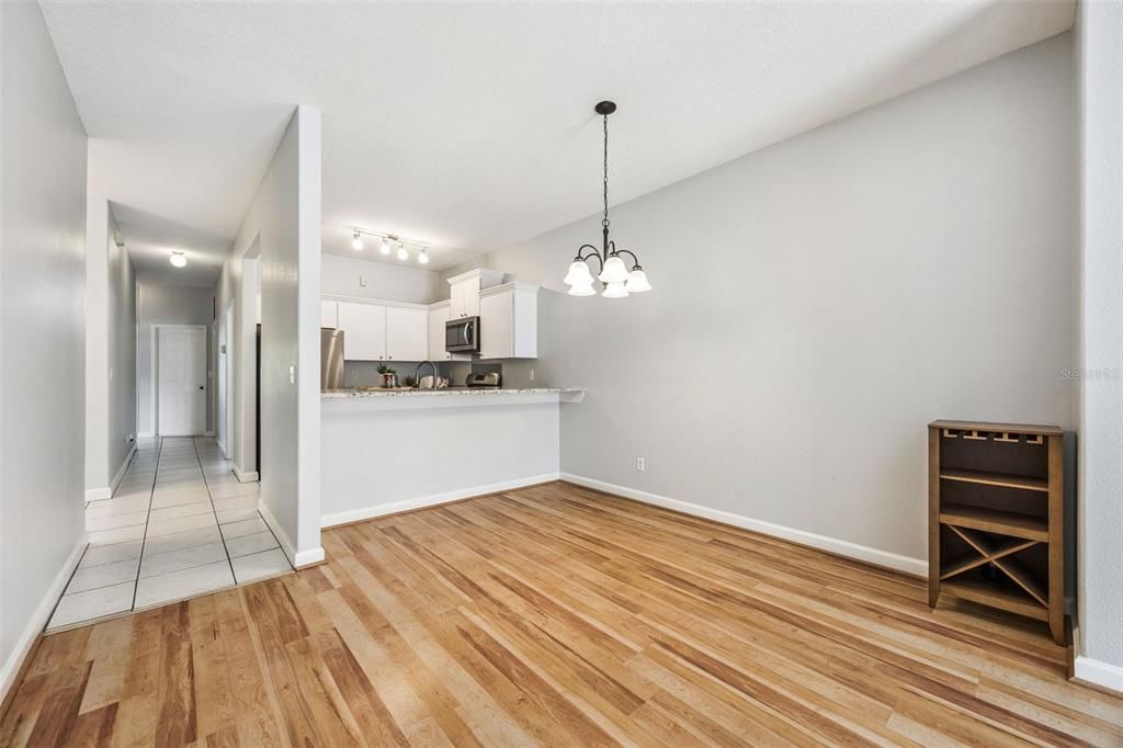 На продажу: $264,900 (3 спален, 2 ванн, 1442 Квадратных фут)