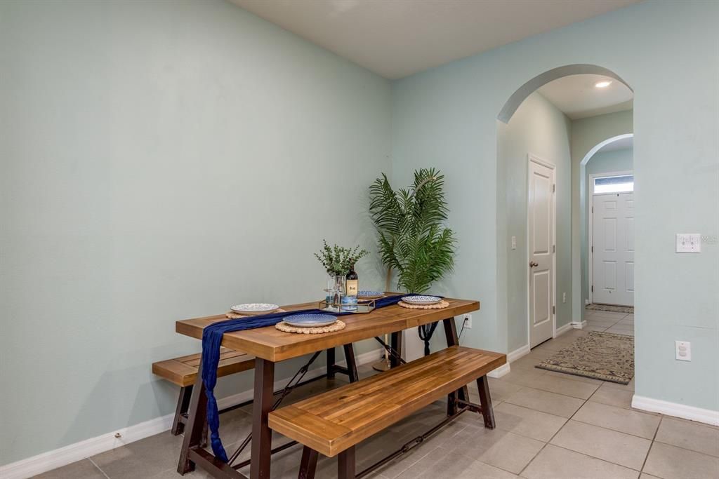 待售: $320,000 (3 贝兹, 2 浴室, 1673 平方英尺)