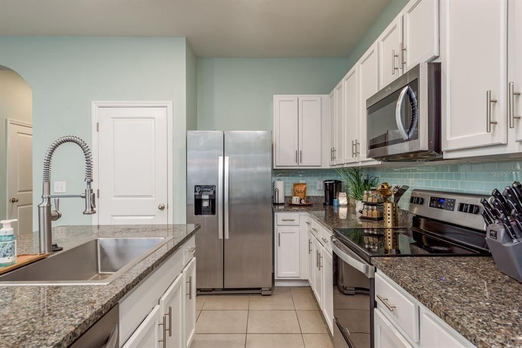 待售: $320,000 (3 贝兹, 2 浴室, 1673 平方英尺)