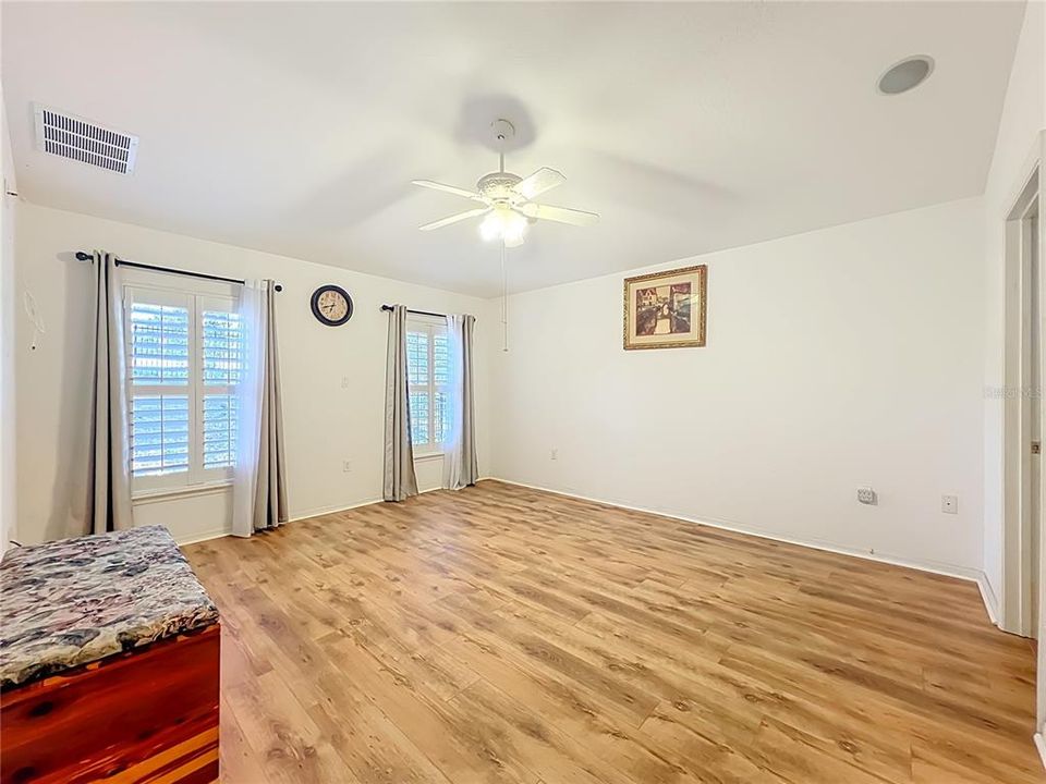 For Sale: $390,500 (3 beds, 2 baths, 1750 Square Feet)