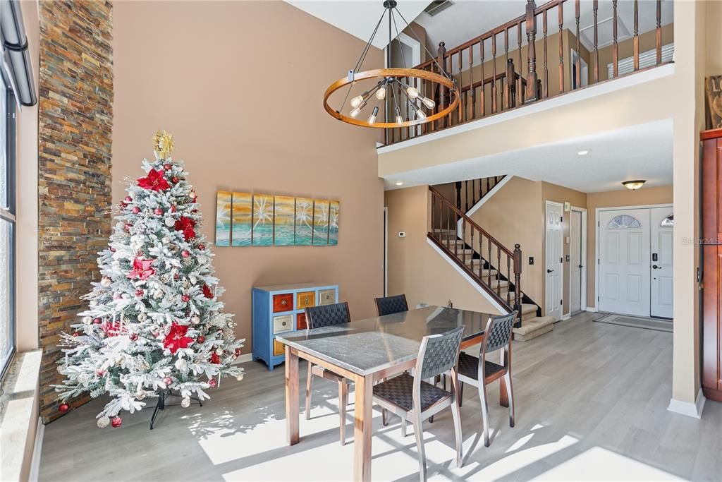 En Venta: $649,000 (4 camas, 3 baños, 2537 Pies cuadrados)