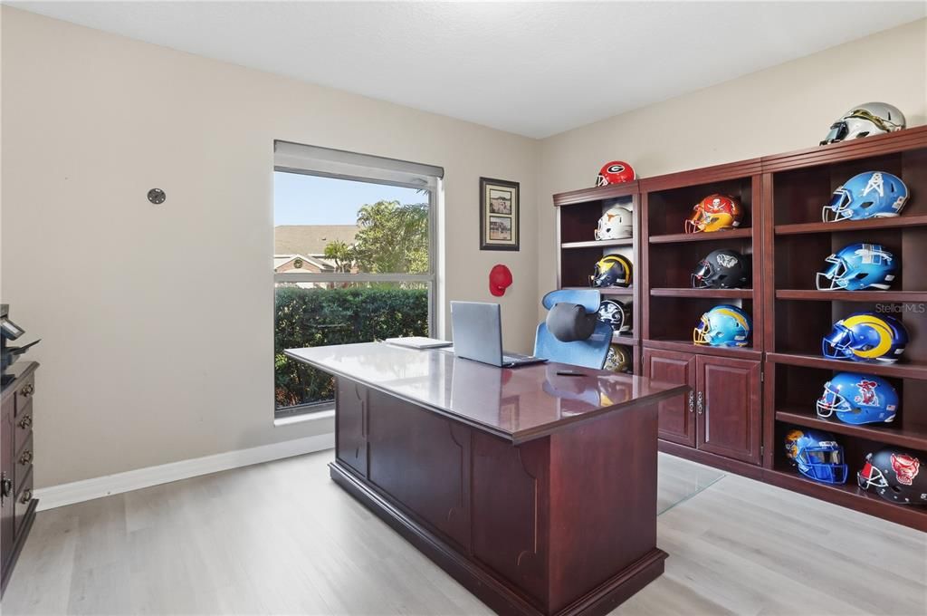 En Venta: $649,000 (4 camas, 3 baños, 2537 Pies cuadrados)