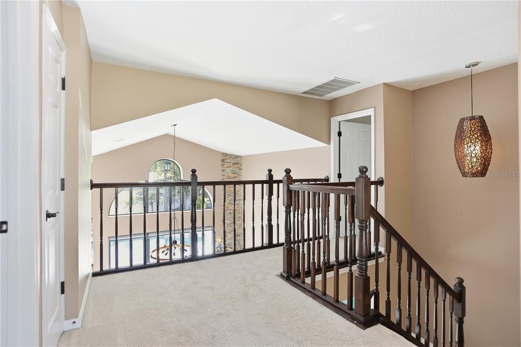 En Venta: $649,000 (4 camas, 3 baños, 2537 Pies cuadrados)