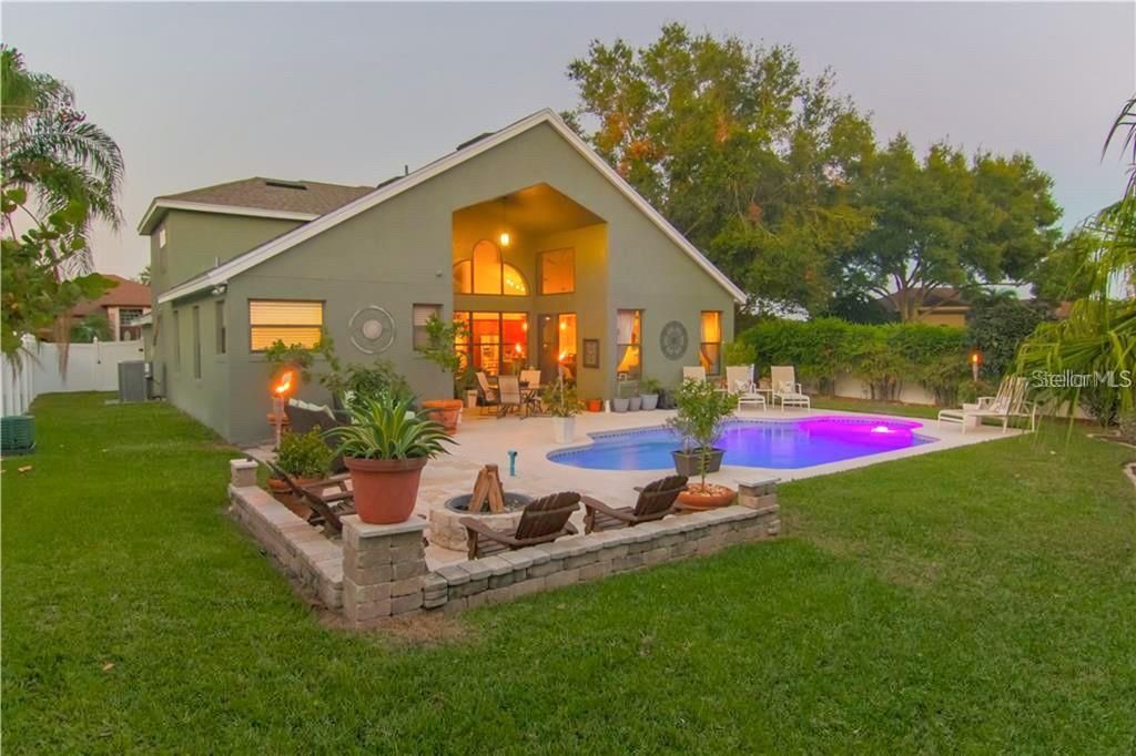 En Venta: $649,000 (4 camas, 3 baños, 2537 Pies cuadrados)