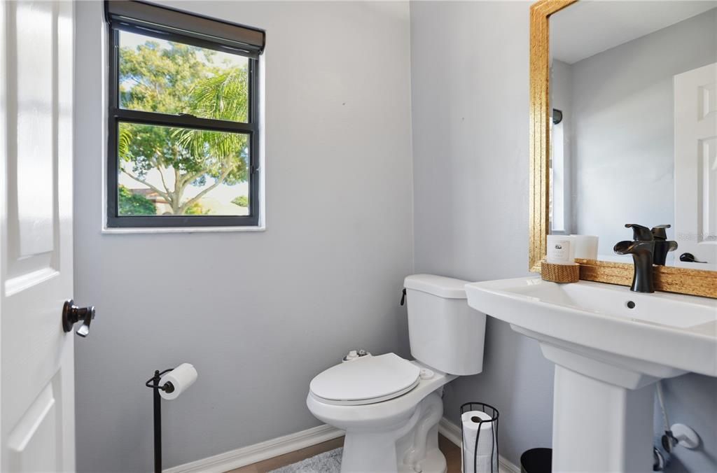 En Venta: $649,000 (4 camas, 3 baños, 2537 Pies cuadrados)