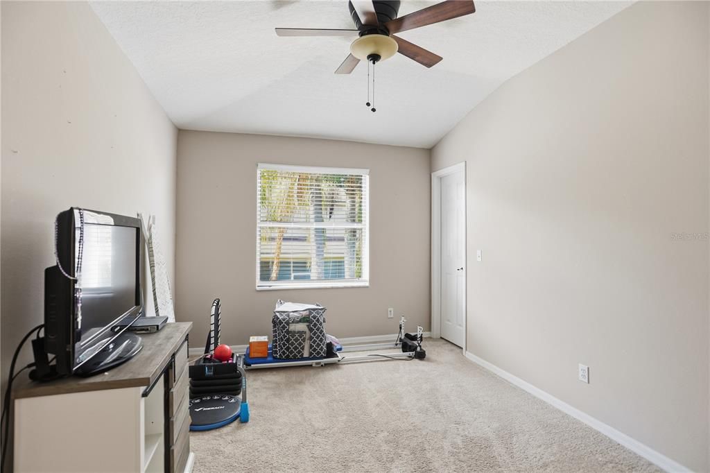 En Venta: $649,000 (4 camas, 3 baños, 2537 Pies cuadrados)