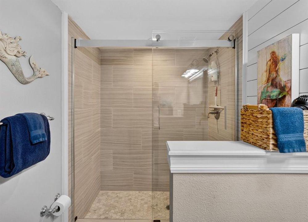 For Sale: $449,900 (2 beds, 2 baths, 1013 Square Feet)