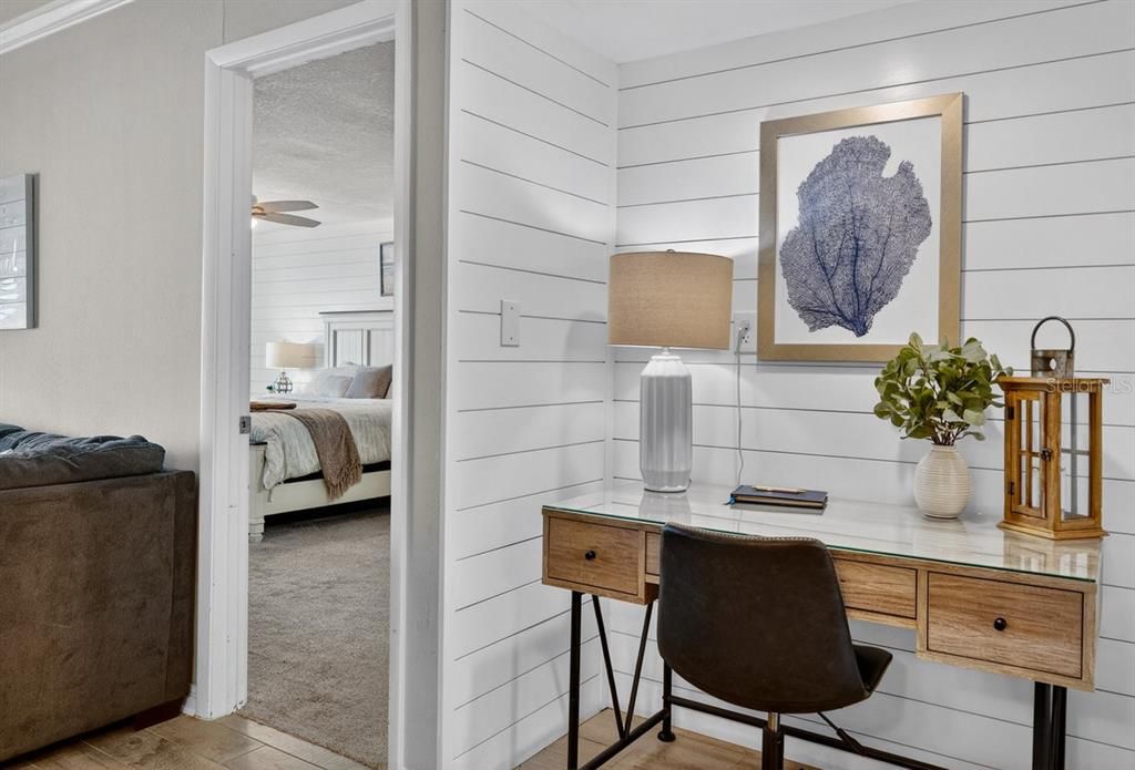 For Sale: $449,900 (2 beds, 2 baths, 1013 Square Feet)