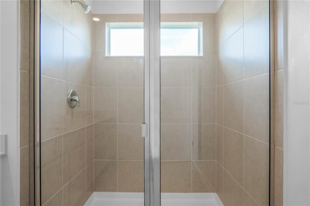 В аренду: $1,950 (3 спален, 2 ванн, 1834 Квадратных фут)