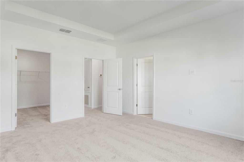 В аренду: $1,950 (3 спален, 2 ванн, 1834 Квадратных фут)