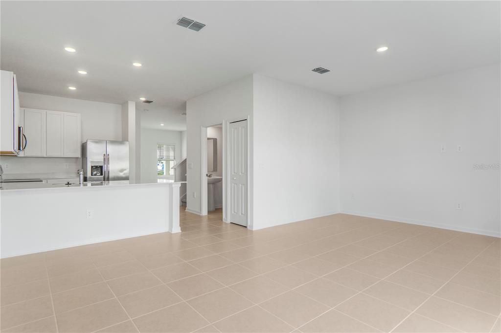 В аренду: $1,950 (3 спален, 2 ванн, 1834 Квадратных фут)