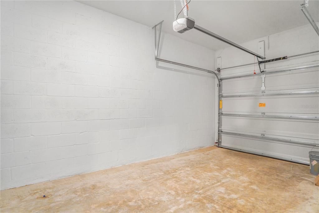 В аренду: $1,950 (3 спален, 2 ванн, 1834 Квадратных фут)