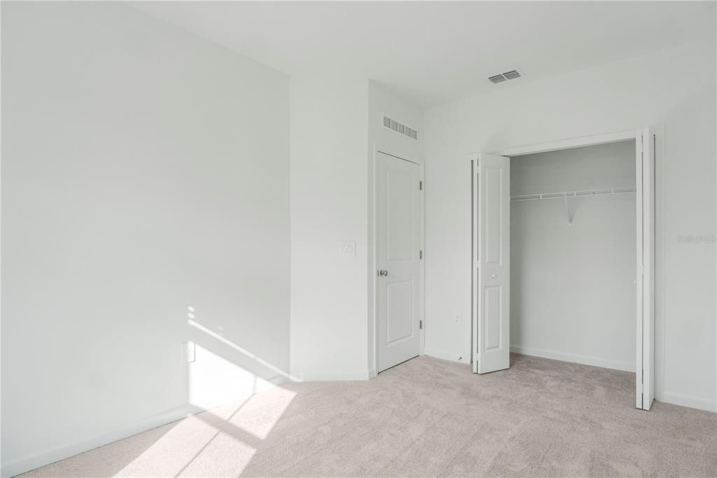 В аренду: $1,950 (3 спален, 2 ванн, 1834 Квадратных фут)