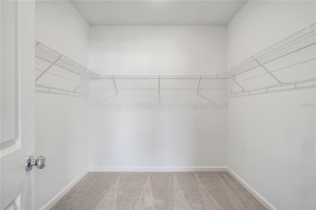 В аренду: $1,950 (3 спален, 2 ванн, 1834 Квадратных фут)