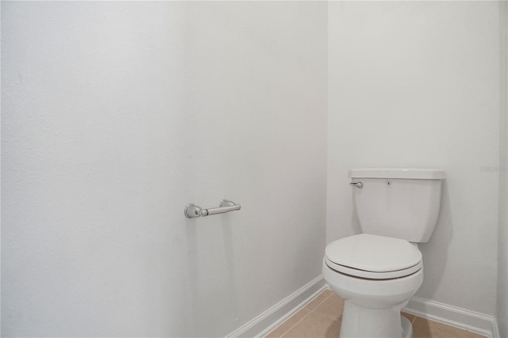 В аренду: $1,950 (3 спален, 2 ванн, 1834 Квадратных фут)