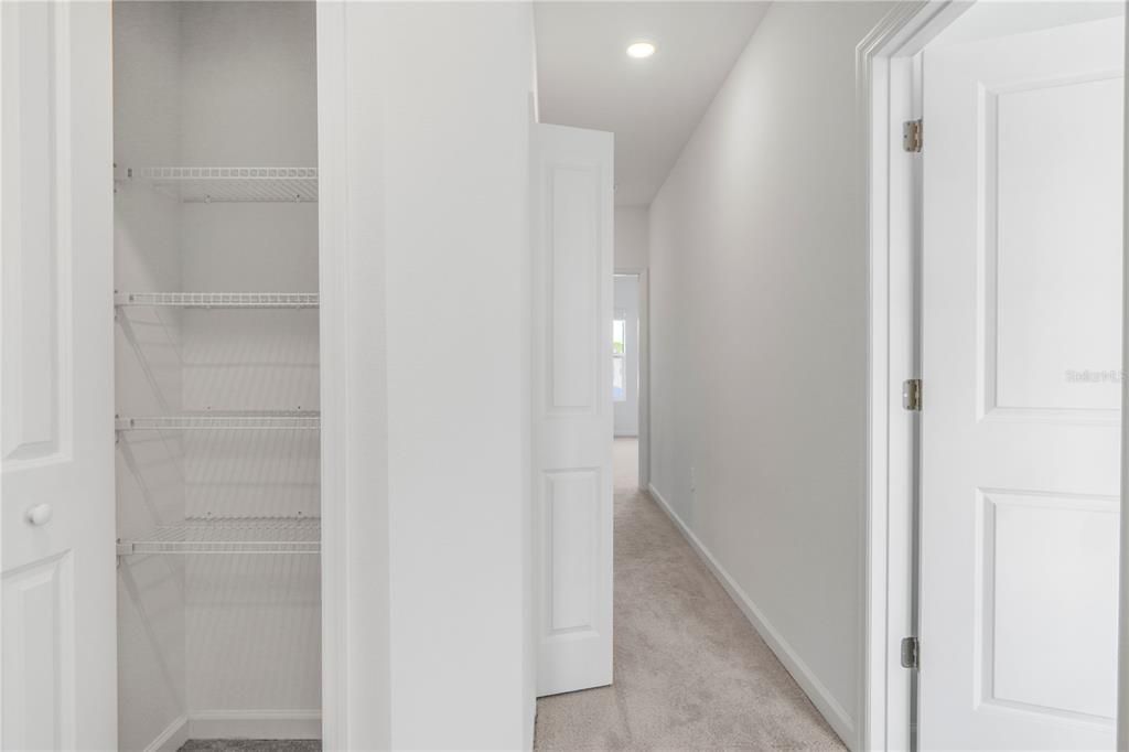 В аренду: $1,950 (3 спален, 2 ванн, 1834 Квадратных фут)