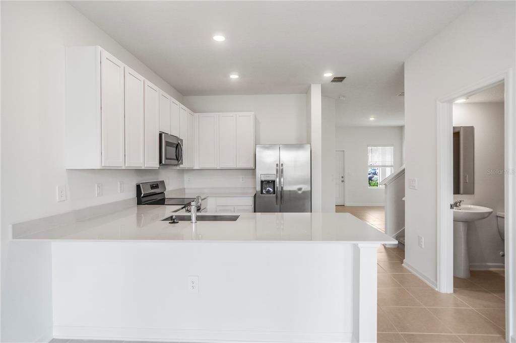 В аренду: $1,950 (3 спален, 2 ванн, 1834 Квадратных фут)