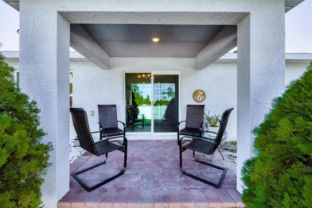 For Sale: $280,000 (3 beds, 2 baths, 1367 Square Feet)