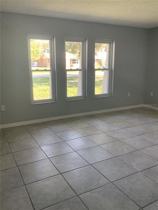 For Rent: $1,990 (3 beds, 2 baths, 1778 Square Feet)