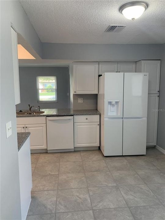 For Rent: $1,990 (3 beds, 2 baths, 1778 Square Feet)