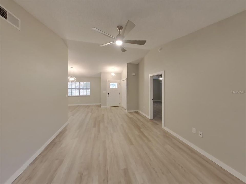 В аренду: $2,099 (3 спален, 2 ванн, 1666 Квадратных фут)