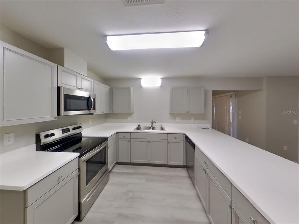 В аренду: $2,099 (3 спален, 2 ванн, 1666 Квадратных фут)