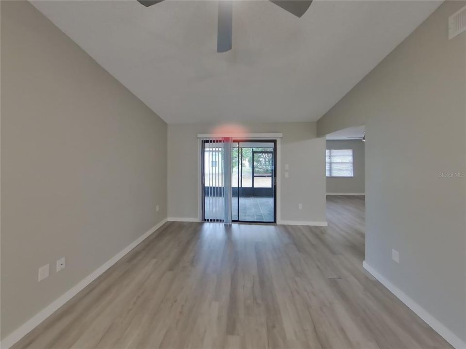 В аренду: $2,099 (3 спален, 2 ванн, 1666 Квадратных фут)