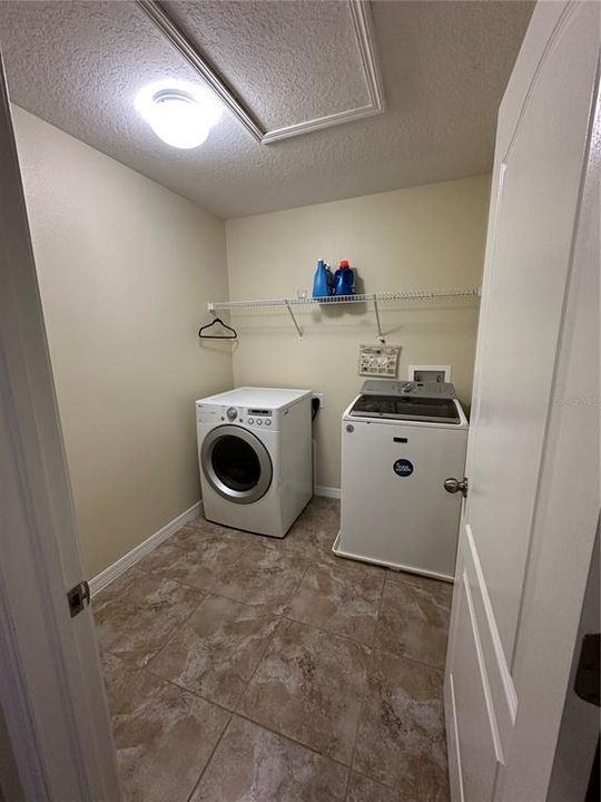 На продажу: $464,900 (5 спален, 3 ванн, 2449 Квадратных фут)