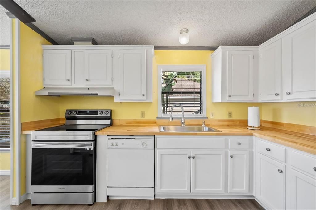 В аренду: $2,500 (3 спален, 2 ванн, 1404 Квадратных фут)