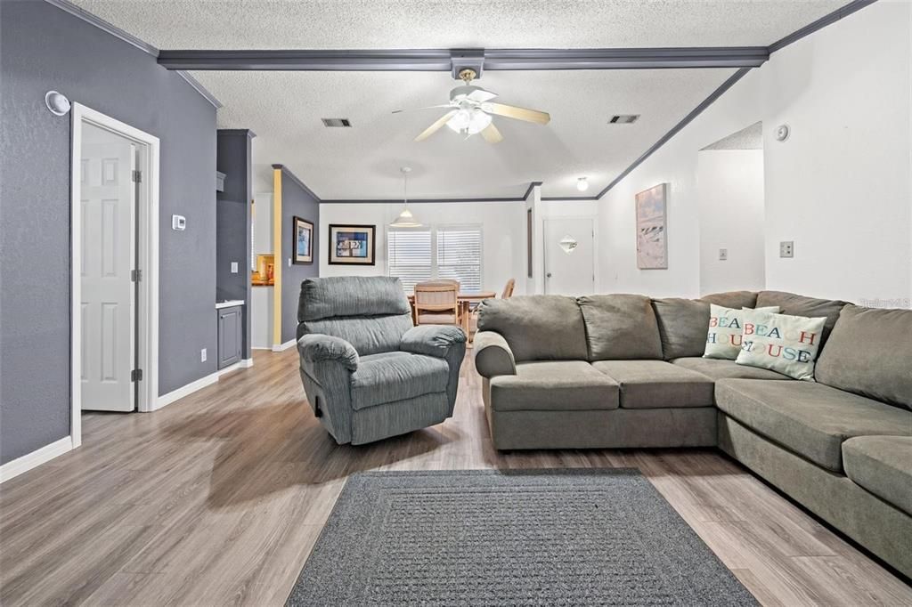 В аренду: $2,500 (3 спален, 2 ванн, 1404 Квадратных фут)