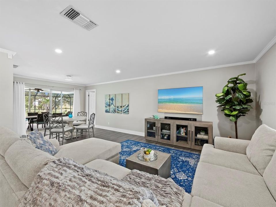 待售: $725,000 (3 贝兹, 2 浴室, 1793 平方英尺)