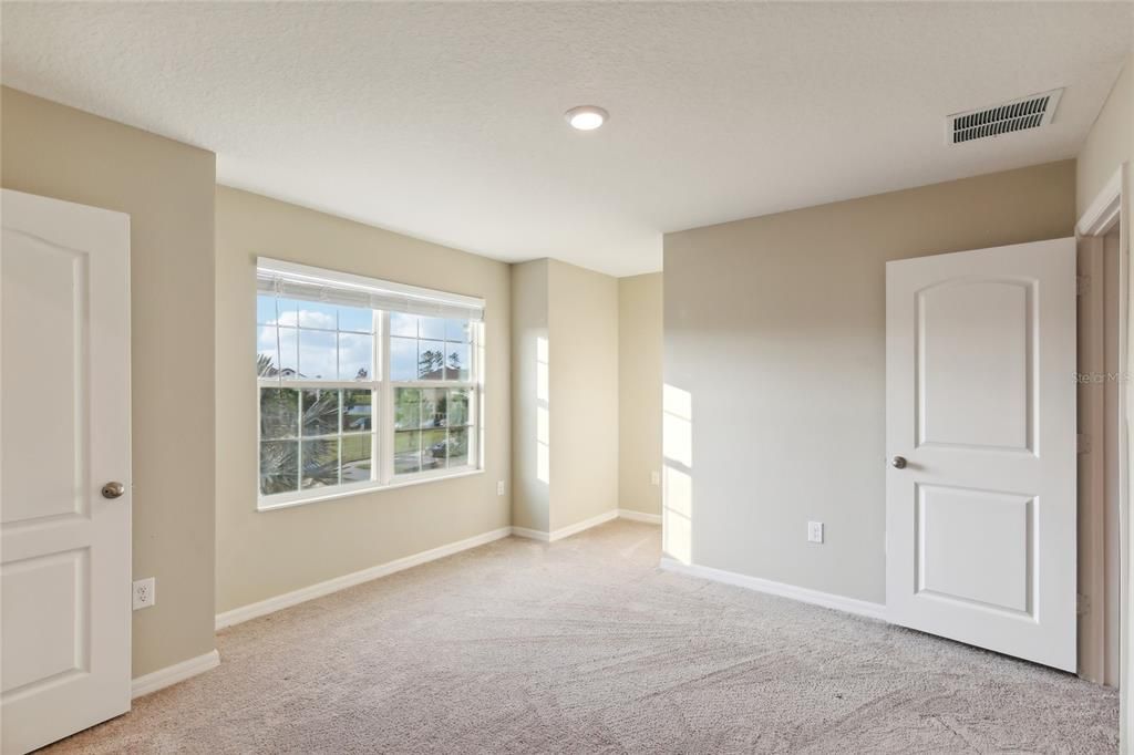 В аренду: $2,200 (2 спален, 2 ванн, 1615 Квадратных фут)