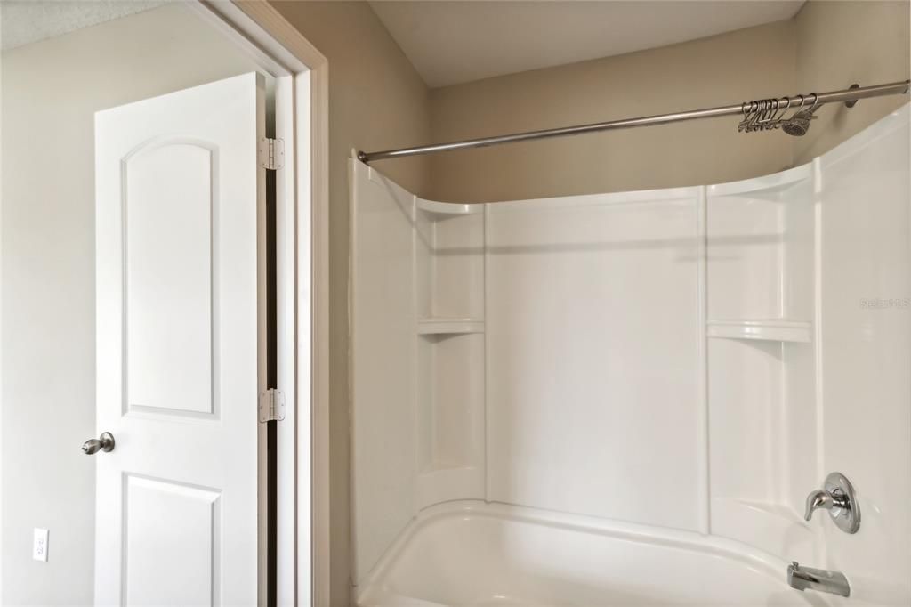 В аренду: $2,200 (2 спален, 2 ванн, 1615 Квадратных фут)